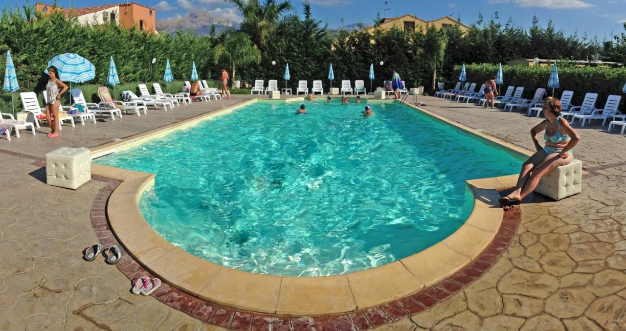 Casa Vacanza Paradise Vicino Cefalu Con Servizio Di Piscina A 3 Chilometri Apartman Campofelice di Roccella Kültér fotó
