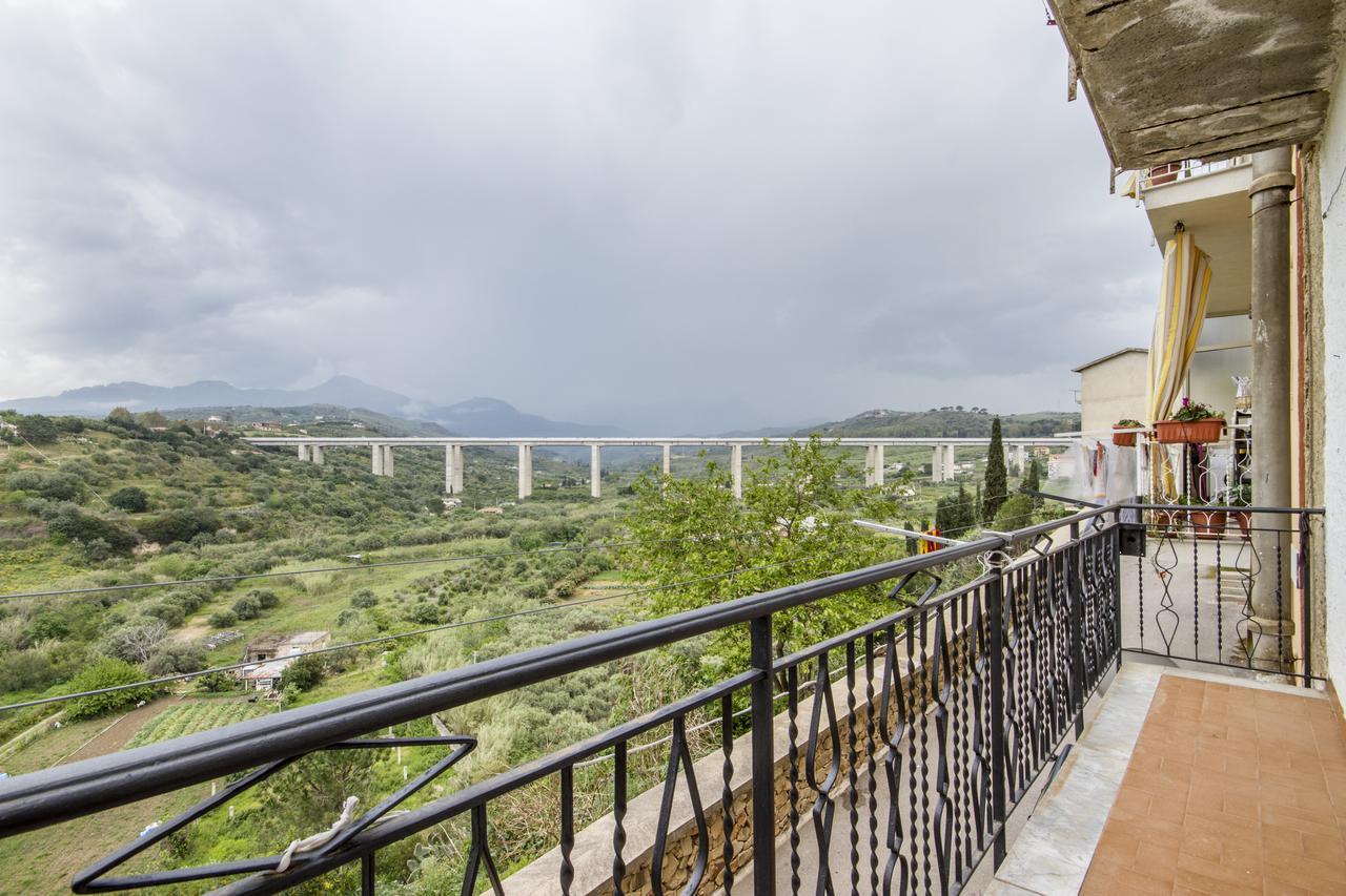 Casa Vacanza Paradise Vicino Cefalu Con Servizio Di Piscina A 3 Chilometri Apartman Campofelice di Roccella Kültér fotó